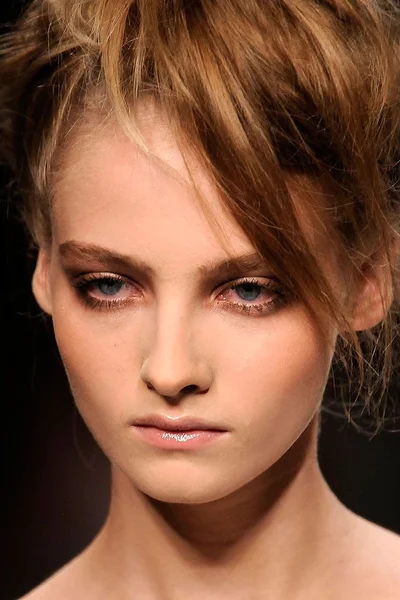 Look 80